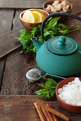 포토 JPG 해외이미지 음료 사람없음 목재 세로 신선 뜨거움 설탕 녹차 레몬 민트 따뜻한음료 시나몬 해외포토 나무 과일 재료 차_음료 허브 파일형식 이미지허브