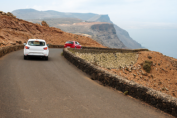 포토 JPG 해외이미지 구름 유럽 도로 선 여행 곡선 자동차 자연 하늘 산 파노라마 풍경 사람없음 야외 여름 파란색 침묵 고요 흰색 시골 고속도로 스페인 정상 아스팔트 언덕 장면 지역 내추럴 선로 절정 수평선 해외포토 자연요소 계절 나라 길 육상교통 컬러 교통시설 촬영기법 소리 생태계 파일형식 이미지허브