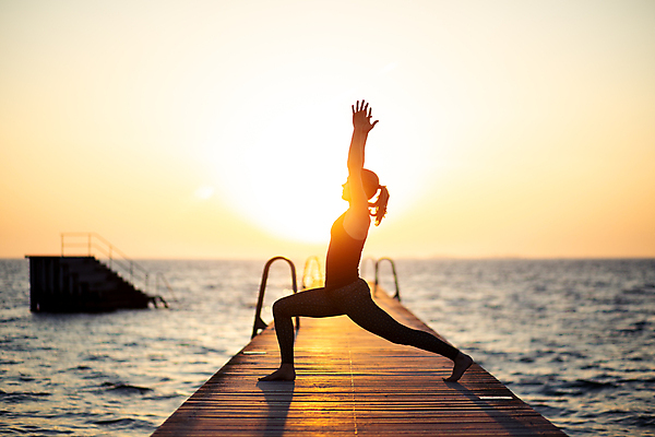 포토 JPG 해외이미지 1 라이프스타일 여자 실루엣 스포츠 바다 포즈 신체 요가 자연 하늘 휴식 건강 사람 사람없음 야외 목재 물 운동 태양 평화 항구 화목 일몰 에너지 연습 명상 내추럴 돌봄 해외포토 자연요소 나무 웰빙 컨셉 재료 교통시설 모션 촬영기법 생활 노을 생태계 파일형식 이미지허브