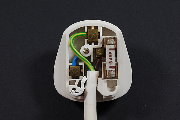포토 JPG 해외이미지 영어 유럽 지구 백그라운드 영국 잉글랜드 실내 사람없음 검은색 힘 에너지 흰색 플러그 오브젝트 철사 서쪽 전압 생존 해외포토 문자 나라 컬러 내부 방향 파일형식 이미지허브