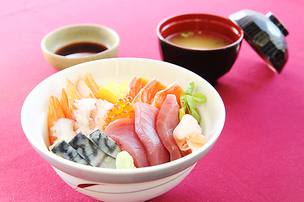 포토 JPG 해외이미지 사람없음 회 신선 간장 미소된장국 회덮밥 카이센동 분홍색배경 해외포토 음식 분홍색 백그라운드 양념 덮밥 일본음식 파일형식 이미지허브