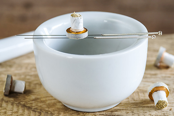 포토 JPG 해외이미지 건강 사람없음 치료 건강관리 중국 도구 난방 테라피 원뿔 치유 해외포토 도형 아시아 의학 관리 뷰티 파일형식 이미지허브