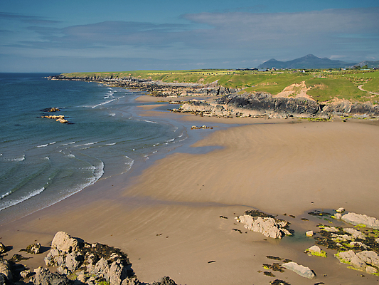 포토 JPG 해외이미지 모래 파도 바다 여행 자연 하늘 휴가 영국 웨일즈 사람없음 야외 물 파란색 내추럴 해외포토 자연요소 유럽 컬러 생태계 파일형식 이미지허브
