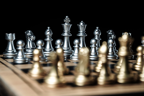포토 JPG 해외이미지 조각 백그라운드 컨셉 비즈니스 놀이 성공 사람없음 검은색 경쟁 도전 게임 흰색 체스말 체스 계획 대표 왕 리더 싸움 체스판 여왕 지능 필승 해외포토 컬러 모션 우승 말_게임 파일형식 이미지허브