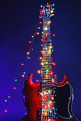 포토 JPG 해외이미지 나무 직업 줄 음악 컨셉 크리스마스 노래 추상 휴가 전등 조명 새해 미술 사람없음 빨간색 빛 컬러풀 노란색 파티 금속 축제 화환 소리 콘서트 장비 기구 기타 램프 일렉기타 오브젝트 오디오 철사 뮤지컬 스타일 주도 해외포토 식물 기념일 꽃 컬러 무늬 재질 현악기 문화예술 이벤트 전자제품 공연 예절 파일형식 이미지허브