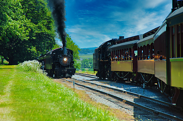 포토 JPG 해외이미지 주간 사람없음 야외 맑음 기찻길 기차 연기 매연 증기기관차 해외포토 자연요소 육상교통 날씨 대중교통 환경오염 파일형식 이미지허브
