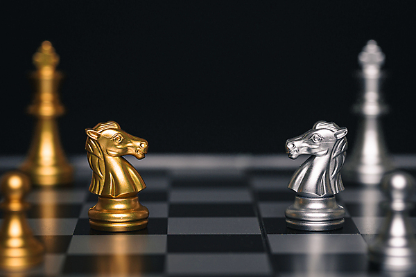 포토 JPG 해외이미지 디자인 조각 백그라운드 컨셉 회사 비즈니스 사업가 모션 놀이 탁자 성공 경기 사람없음 금융 힘 경쟁 도전 게임 우승 황금 체스 은색 계획 대표 왕 심볼 오브젝트 리더 싸움 비전 패배 체스판 전략 경영 분실 프로젝트 필승 해외포토 직업 스포츠 컬러 가구 경제 최고 파일형식 이미지허브