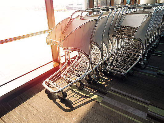 포토 JPG 해외이미지 선 여행 가방 비즈니스 창문 교통시설 태국 유리 휴가 비행기 사람없음 내부 빛 쌓기 우주 금속 여행가방 카트 짐 흰색 대기 도시 바퀴 역 공항 도착 항공 서비스 출발 승객 대패 수하물 옛날 줄서기 체크인 터미널 해외포토 잡화 아시아 컬러 교통 컨셉 항공교통 모션 재질 대중교통 시설 파일형식 이미지허브