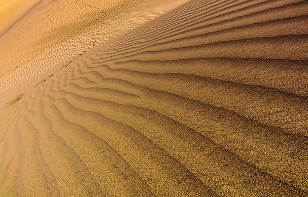 포토 JPG 해외이미지 모양 할머니 선 모래 여행 패턴 자연 건조 사람없음 야외 가로 모래사장 맑음 고요 사막 뜨거움 거친 황무지 스페인 닫기 모래언덕 언덕 그림 대서양 내추럴 해외포토 여자 노년 유럽 바다 무늬 모션 날씨 생태계 파일형식 이미지허브