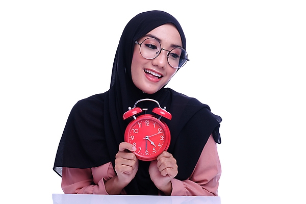 포토 JPG 해외이미지 직업 라이프스타일 응시 감정 종교 시계 손가락 아이디어 한명 미소 손짓 20대 성인 가로 경제 숫자 보라색 기쁨 가리킴 표현 시간 비즈니스우먼 자신감 입 중앙 이슬람교 자르기 긍정 보여주기 히스패닉 경영 고립 관리자 마감 아랍어 카운트다운 해외포토 문자 1 손 시선 여자 컬러 컨셉 비즈니스 모션 표정 사람 청년 생활 신체부위 직장인 파일형식 이미지허브