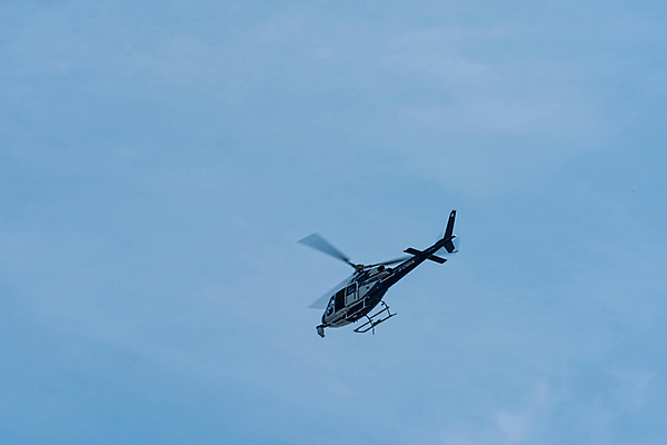 포토 JPG 해외이미지 실루엣 여행 백그라운드 비즈니스 교통시설 모션 하늘 웨일즈 비행기 사람없음 파란색 우주 힘 흰색 도움 구출 헬리콥터 파일럿 항공 속도 군용 프로펠러 전쟁 에어쇼 해외포토 직업 컬러 교통 컨셉 항공교통 영국 대중교통 군대 촬영기법 시설 쇼 파일형식 이미지허브