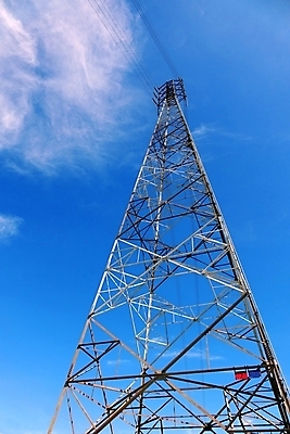 포토 JPG 해외이미지 구름 패턴 하늘 사람없음 세로 파란색 탑 힘 바 위험 철 철사 볼트 충격 철탑 돛대 전송 전압 철강 공급 해외포토 자연요소 건축물 컬러 컨셉 무늬 공구 파일형식 이미지허브