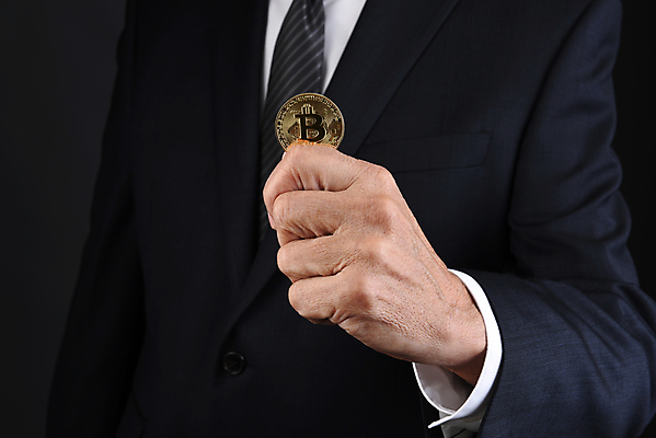 포토 JPG 해외이미지 돈 사람없음 동전 비즈니스맨 가상화폐 블록체인 해외포토 남자 비즈니스 금융 직장인 재산 파일형식 4차산업 이미지허브