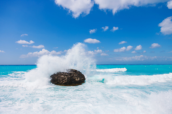 포토 JPG 해외이미지 구름 모래 파도 바다 여행 하늘색 백그라운드 자연 하늘 풍경 경사 사람없음 야외 물 여름 파란색 관광지 빛 활발 거울 젖음 신선 부드러움 태평양 깊이 터키석 수평선 해외포토 자연요소 계절 컬러 컨셉 감각 보석 생태계 파일형식 이미지허브