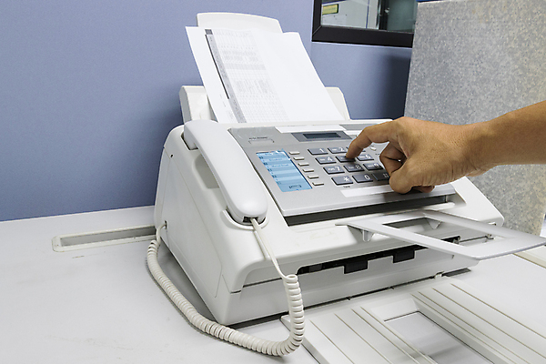 포토 JPG 해외이미지 직업 종이 비즈니스 노동자 사람없음 스마트폰 사무실 디지털 기계 장비 터치 흰색 업무 전화기 서비스 시작 비서 질서 팩스 온라인 스캐너 스캔 공급 해외포토 컬러 핸드폰 스마트기기 사무용품 예절 작업 파일형식 이미지허브