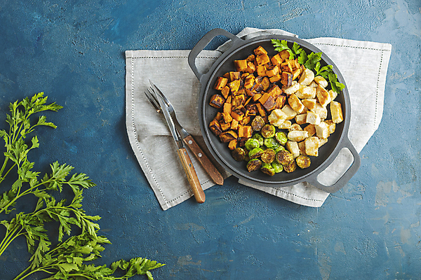 포토 JPG 해외이미지 접시 음식 조각 잎 토마토 채소 재료 부분 감자 건강 육류 요리 사람없음 빨간색 초록색 컬러풀 새싹 식사 저녁식사 치킨 신선 사발 그릴 정상 혼합 낟알 균형 바비큐 가슴 굽기 먹기 허브 메뉴 유기농 단백질 해외포토 식물 식기 웰빙 컬러 식재료 모션 주방용품 신체부위 사기그릇 구이 닭고기요리 영양소 파일형식 이미지허브