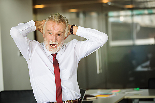 포토 JPG 해외이미지 백인 직업 1 응시 남자 행복 무기 백그라운드 비즈니스 CEO 사업가 성공 노동자 한명 서기 미소 사람 정장 성인 사무실 흰색 업무 비즈니스맨 자신감 스마트 경영자 리더 교차 경영 고립 정중 스타일 세련 해외포토 서양인 시선 옷 감정 컬러 컨셉 모션 표정 작업 직장인 파일형식 이미지허브