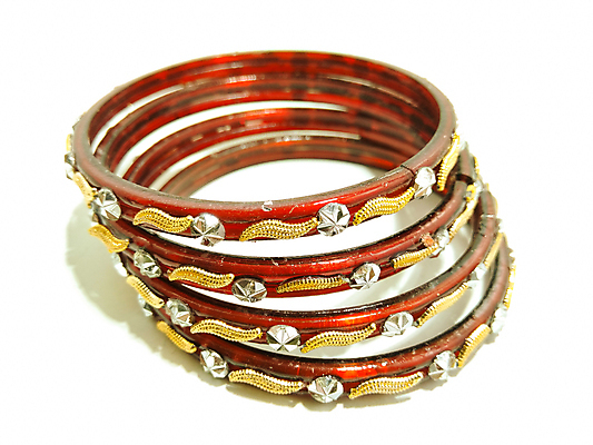 포토 JPG 해외이미지 전통 디자인 여자 아시아 문화 결혼 백그라운드 패턴 장신구 팔찌 결혼식 선물 미술 동양인 사람없음 장식 빛 컬러풀 뷰티 노란색 유행 상점 금속 시장 황금 보석 인도인 질감 핸드메이드 스타일 해외포토 외국인 나라 컬러 무늬 재질 문화예술 사람 인종 이벤트 광석 파일형식 이미지허브