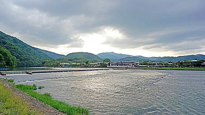 포토 JPG 해외이미지 주간 공원 여행 모션 자연 휴가 산 풍경 사람없음 목재 초록색 물 강 일본 폭포 흐름 바위 시골 신선 개울 급류 숲 오솔길 속도 암초 내추럴 교토 전국 해외포토 자연요소 나무 공공시설 아시아 길 컬러 컨셉 재료 돌_바위 생태계 파일형식 이미지허브