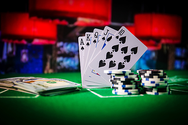 포토 JPG 해외이미지 사람없음 아웃포커스 트럼프 포커칩 도박 카지노 포커 해외포토 촬영기법 놀이용품 게임 파일형식 이미지허브 이미지허브