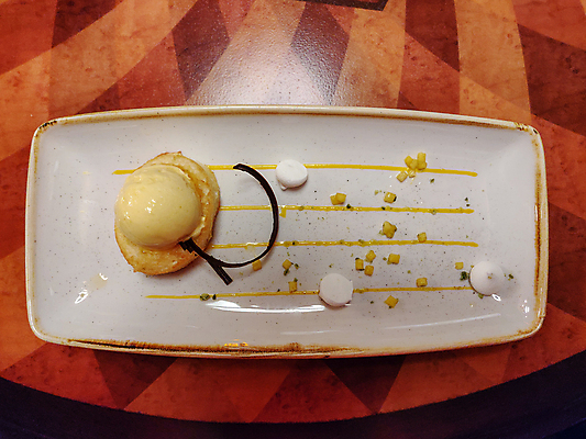 포토 JPG 해외이미지 과일 디저트 사람없음 빛 노란색 케이크 흰색 대접 원형 클래식 달콤 굽기 냅킨 부드러움 망고 솜털 스펀지 머랭 바닐라 셔벗 평야 해외포토 도형 음식 컬러 컨셉 자연 감각 맛 구이 열대과일 파일형식 이미지허브