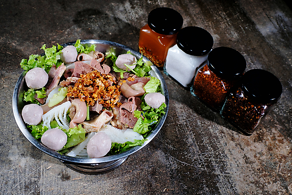 포토 JPG 해외이미지 전통 접시 아시아 문화 음식 백그라운드 겨울 채소 태국 고추 건강 육류 돼지고기 어류 요리 동양인 사람없음 목재 빨간색 초록색 일본 식사 저녁식사 중국 소고기 흰색 시골 신선 뜨거움 수프 냄비 먹기 매움 날것 슬라이스 후추 점심식사 삶기 스타일 해외포토 나무 식기 계절 나라 컬러 식재료 재료 모션 인종 수중동물 맛 솥 향신료 파일형식 이미지허브