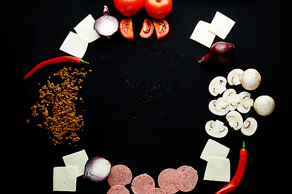 포토 JPG 해외이미지 직업 손 음식 빵 백그라운드 채소 재료 탁자 치즈 피자 요리 사람 성인 사람없음 빨간색 뷰티 갈색 요리사 검은색 어둠 이탈리아 빵집 흰색 신선 원형 클래식 불기 가루 박수 수집 준비 반죽 만들기 밀가루 먼지 레시피 고립 살라미 제빵사 페스츄리 핸드메이드 해외포토 도형 유럽 컬러 가구 컨셉 모션 유제품 패스트푸드 서양음식 손짓 신체부위 상점 파일형식 이미지허브