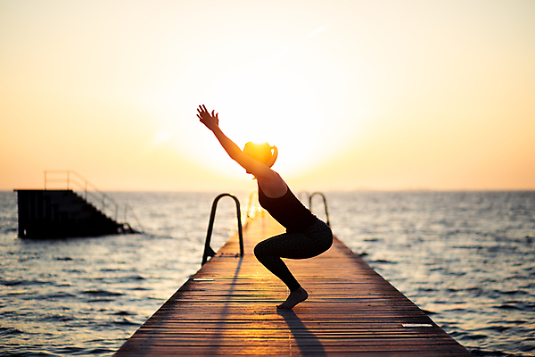 포토 JPG 해외이미지 1 라이프스타일 여자 실루엣 스포츠 바다 포즈 신체 요가 자연 하늘 휴식 건강 사람 사람없음 야외 목재 물 운동 태양 평화 항구 화목 일몰 에너지 연습 명상 내추럴 돌봄 해외포토 자연요소 나무 웰빙 컨셉 재료 교통시설 모션 촬영기법 생활 노을 생태계 파일형식 이미지허브