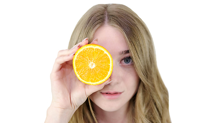 포토 JPG 해외이미지 백인 라이프스타일 손 드레스 여자 꽃 행복 얼굴 음식 다이어트 오렌지 과일 자연 휴가 휴식 건강 한명 미소 사람 야외 초록색 여름 뷰티 소풍 유행 기쁨 신선 숲 담요 혼자 몽환 스타일 해외포토 서양인 식물 1 옷 계절 감정 컬러 컨셉 표정 생활 신체부위 야외활동 생태계 파일형식 이미지허브