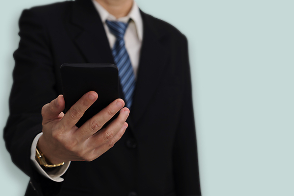 포토 JPG 해외이미지 손 디자인 백그라운드 인터넷 비즈니스 통신 손가락 탁자 모바일 세포 사람 사람없음 내부 노트북 스마트폰 핸드폰 컴퓨터 사무실 디지털 스크린 웹 터치 타이핑 키보드 업무 네트워크 메시지 이메일 어플리케이션 연결 무선전화기 스마트 책상 와이파이 클릭 온라인 예약 문자메시지 소셜 해외포토 가구 컨셉 신체부위 전자제품 스마트기기 작업 전화기 무선인터넷 파일형식 이미지허브