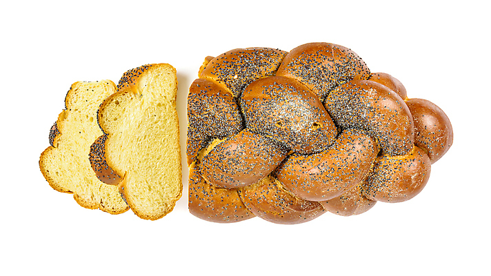 포토 JPG 해외이미지 전통 종교 문화 클리핑패스 음식 조각 휴가 요리 씨앗 사람없음 옆모습 가로 갈색 식사 빵집 축하 신선 영혼 자르기 시리얼 밀 굽기 오브젝트 싱글 흰배경 슬라이스 깨 유대인 덩어리 고립 번 엮은 유태교 이스라엘 해외포토 식물 빵 뷰포인트 컬러 백그라운드 컨셉 식재료 모션 곡류 상점 흰색 조미료 구이 서아시아 파일형식 이미지허브