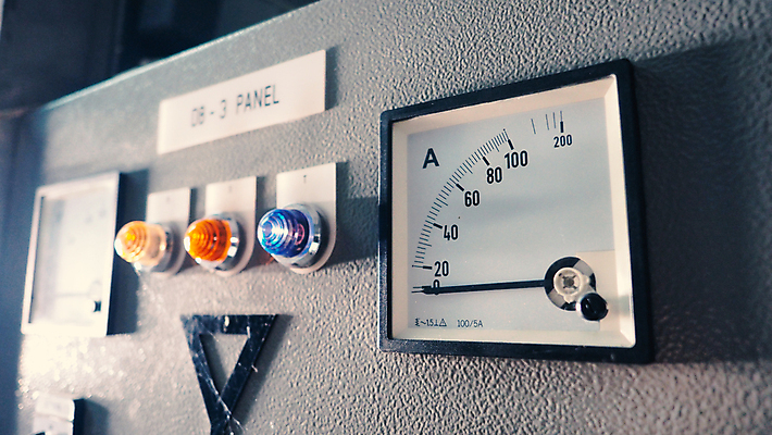 포토 JPG 해외이미지 아이콘 백그라운드 사람없음 반사 검은색 힘 기계 장비 에너지 수확 골동품 흰색 기구 공구 측정 오브젝트 눈금 전자 볼트 아날로그 공학 계량기 게이지 고립 엘리먼트 전압 현재 해외포토 교육 컬러 컨셉 농업 도구 파일형식 이미지허브