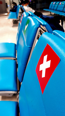 포토 JPG 해외이미지 여행 의자 놀이 모바일 거리 실내 가면 안전 사람 앉기 동양인 사람없음 스마트폰 글로벌 잡기 비즈니스우먼 오픈 휴게실 바이러스 보호 질병 연결 계산대 사이버 확인 검색 출발 예방 승객 문제 소셜 수하물 위기 전염병 터미널 해외포토 여자 가구 컨셉 비즈니스 의학 모션 인종 내부 핸드폰 스마트기기 직장인 파일형식 이미지허브