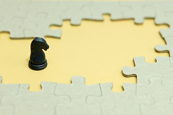 포토 JPG 해외이미지 응시 조각 백그라운드 컨셉 생각 비즈니스 사업가 부분 성공 협력 아이디어 함께함 서기 사람 사람없음 금융 사무실 숫자 검은색 미니어처 피규어 도전 흰색 퍼즐 그룹 체스말 계획 연결 대표 종업원 옵션 투자 문제 해결 개발 경영 해외포토 직업 문자 시선 컬러 모션 경제 모형 말_게임 체스 파일형식 이미지허브