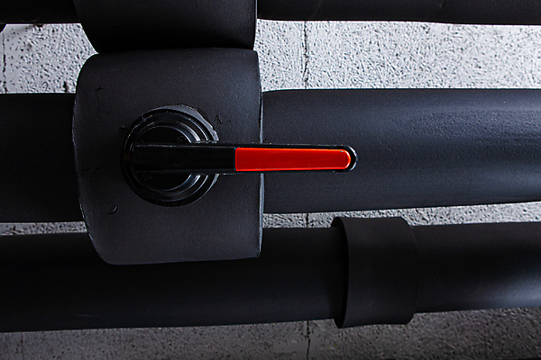 포토 JPG 해외이미지 손 산업 새끼 스포츠 가정 서기 안전 사람없음 내부 빨간색 물 금속 검은색 바 바퀴 원형 플랫 수리 수증기 큼 묘사 눈금 보안 타이어 튜브 펌프 게이지 노즐 양발 옛날 제어 조작 철강 충고 해외포토 자연요소 도형 동물 컬러 모션 재질 신체부위 크기 파일형식 이미지허브