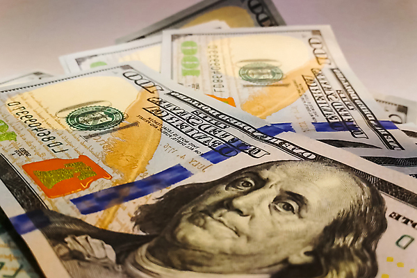 포토 JPG 해외이미지 1 종이 백그라운드 컨셉 지폐 돈 비즈니스 사람없음 초록색 금융 쌓기 달러 미국 저축 흰색 10 그룹 재산 묘사 사인 질감 투자 5 모음 보물 흙더미 계산서 빚 고립 땅바닥 예산 많음 해외포토 컬러 북아메리카 모션 바닥 경제 숫자 흙 파일형식 더미 이미지허브