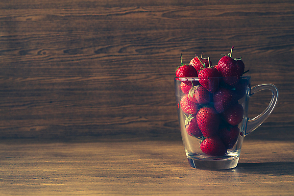포토 JPG 해외이미지 계절 열매 음식 백그라운드 농업 다이어트 과일 자연 유리 탁자 딸기 디저트 건강 사람없음 목재 빨간색 여름 우주 식사 신선 우아함 달콤 맛 먹기 가득함 유기농 날것 흙더미 내추럴 숙성 채식주의자 많음 해외포토 나무 식물 웰빙 산업 컬러 가구 컨셉 재료 모션 재질 흙 생태계 채식 파일형식 더미 이미지허브
