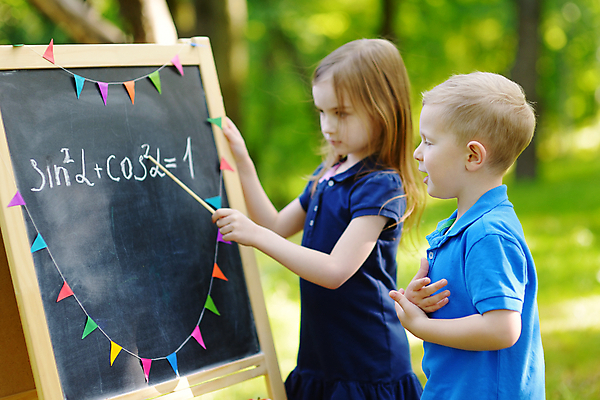 포토 JPG 해외이미지 학생 공원 여학생 교육 행복 어린이 컨셉 유니폼 2 장난 학교 자연 수업 함께함 사람 소년 야외 두명 교사 칠판 유치원 게임 스마트 속도 신학기 성적 최초 언니 남동생 대답 복잡 어려움 초보 충고 해외포토 직업 옷 공공시설 여자 남자 감정 가족 놀이 생태계 자매 동생 파일형식 이미지허브