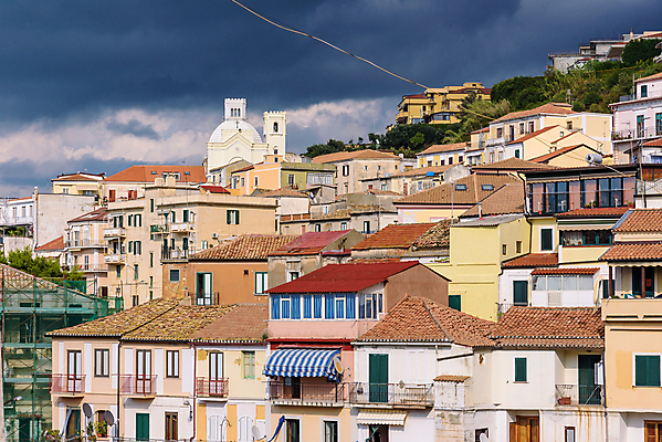 포토 JPG 해외이미지 구름 전통 유럽 바다 여행 백그라운드 건축양식 하늘 날씨 휴가 주택 파노라마 풍경 사람없음 건물 여름 파란색 도시풍경 컬러풀 어둠 이탈리아 도시 만 작음 지중해 언덕 폭풍 타운 옛날 스타일 해외포토 자연요소 건축물 계절 건축 나라 컬러 촬영기법 크기 파일형식 이미지허브