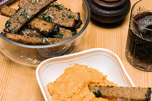포토 JPG 해외이미지 전통 접시 음식 빵 조각 백그라운드 재료 건조 맥주 건강 마늘 요리 사람없음 목재 갈색 파티 주방 검은색 식사 튀김 지성 흰색 시골 신선 바 맛 굽기 먹기 질감 토스트 내추럴 짠맛 크루통 핸드메이드 호밀 해외포토 나무 식기 컬러 컨셉 채소 모션 곡류 주류 이벤트 구이 파일형식 이미지허브