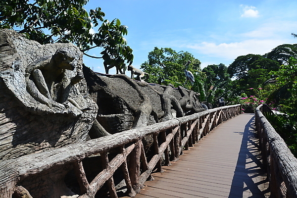 포토 JPG 해외이미지 나무 동물 디자인 공원 행복 아시아 야생동물 여행 백그라운드 건축양식 포유류 태국 자연 하늘 동물원 사람 동양인 풍경 사람없음 야외 건물 목재 초록색 여름 갈색 환경 정원 봄 산책 황금 숲 방콕 내추럴 옛날 해외포토 식물 건축물 계절 공공시설 건축 감정 나라 컬러 재료 휴식 인종 생태계 파일형식 이미지허브