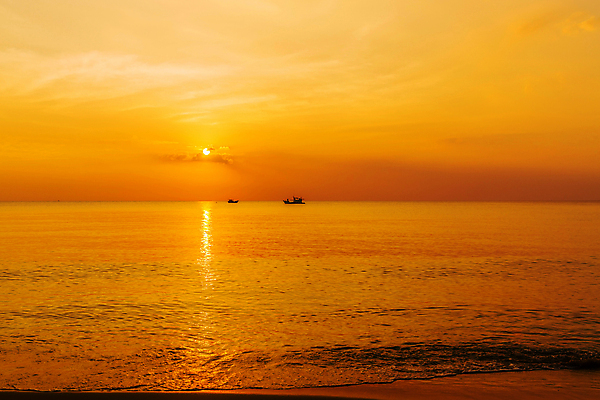 포토 JPG 해외이미지 구름 호수 모래 파도 바다 여행 자연 하늘 아침 추상 휴가 휴식 열대 사람없음 가로 물 여름 빛 컬러풀 햇빛 태양 일출 황혼 일몰 새벽 서핑 황금 천국 인도양 스카이라인 스리랑카 잔물결 수평선 해외포토 주간 자연요소 계절 아시아 물결 컬러 컨셉 무늬 노을 수상스포츠 생태계 파일형식 이미지허브