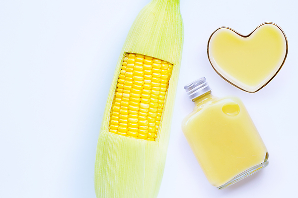 포토 JPG 해외이미지 유리병 잔 실내 옥수수 사람없음 주스 하트 흰배경 옥수수껍질 해외포토 모양 식기 음료 백그라운드 병_용기 곡류 내부 껍질 흰색 파일형식 이미지허브