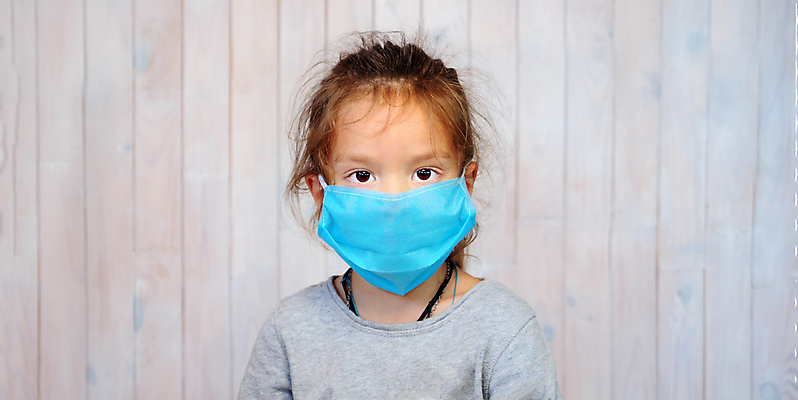 포토 JPG 해외이미지 백인 응시 교육 얼굴 어린이 벽 백그라운드 주택 건강 병원 가면 한명 안전 목재 약 건강관리 환자 수비 보호 일회용 측정 감염 반대 돌봄 섬광 전염병 해외포토 서양인 나무 1 시선 컨셉 재료 의학 모션 관리 사람 건물 신체부위 질병 파일형식 이미지허브