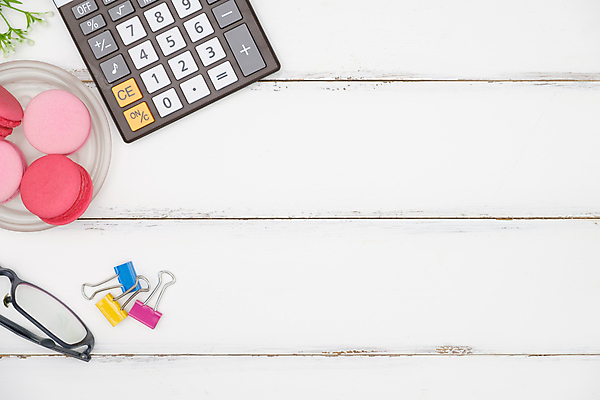 포토 JPG 해외이미지 라이프스타일 접시 기념일 안경 음식 백그라운드 잎 비즈니스 탁자 디저트 아이디어 선물 사랑 사람없음 목재 장식 컬러풀 쿠키 케이크 공백 빵집 계산기 수확 인사 작업실 계산 플랫 달콤 맛 정상 엉덩이 굽기 크림 책상 클립 머리위 위치 마카롱 파스텔톤 목업 힙스터 카피스페이스 해외포토 나무 식물 식기 잡화 패션 감정 컬러 가구 컨셉 농업 재료 문구용품 이벤트 생활 신체부위 상점 장비 예절 구이 파일형식 이미지허브