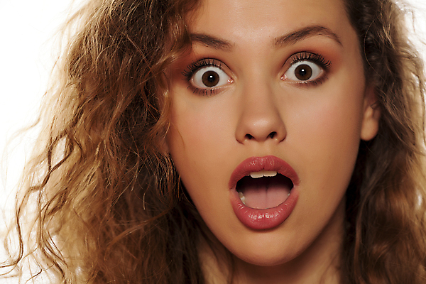 포토 JPG 해외이미지 백인 모델 여자 얼굴 스트레스 한명 사람 뷰티 머리 불안 흰배경 충격 고립 해외포토 서양인 1 감정 백그라운드 신체부위 흰색 파일형식 이미지허브