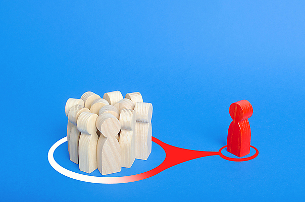 포토 JPG 해외이미지 실내 사람없음 말_게임 군중 연결 파란배경 전염 독재자 해외포토 백그라운드 사람 내부 파란색 게임 질병 감염 파일형식 이미지허브