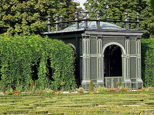 포토 JPG 해외이미지 나무 식물 공원 자연 사람없음 야외 건물 목재 울타리 정원 비엔나 오스트리아 해외포토 건축물 공공시설 유럽 재료 담장 생태계 파일형식 이미지허브