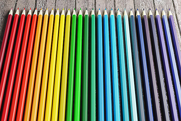 포토 JPG 해외이미지 무지개 문구용품 색연필 사람없음 3D 나무바닥 무지개색 해외포토 자연요소 학용품 바닥 컬러풀 디지털합성 오브젝트 파일형식 이미지허브