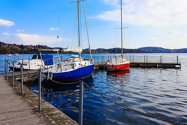 포토 JPG 해외이미지 호수 교통시설 하늘 사람없음 빨간색 물 파란색 항구 이탈리아 보트 큼 빙하 닻 산기슭 해외포토 자연요소 유럽 컬러 교통 배_교통 산 크기 시설 파일형식 이미지허브